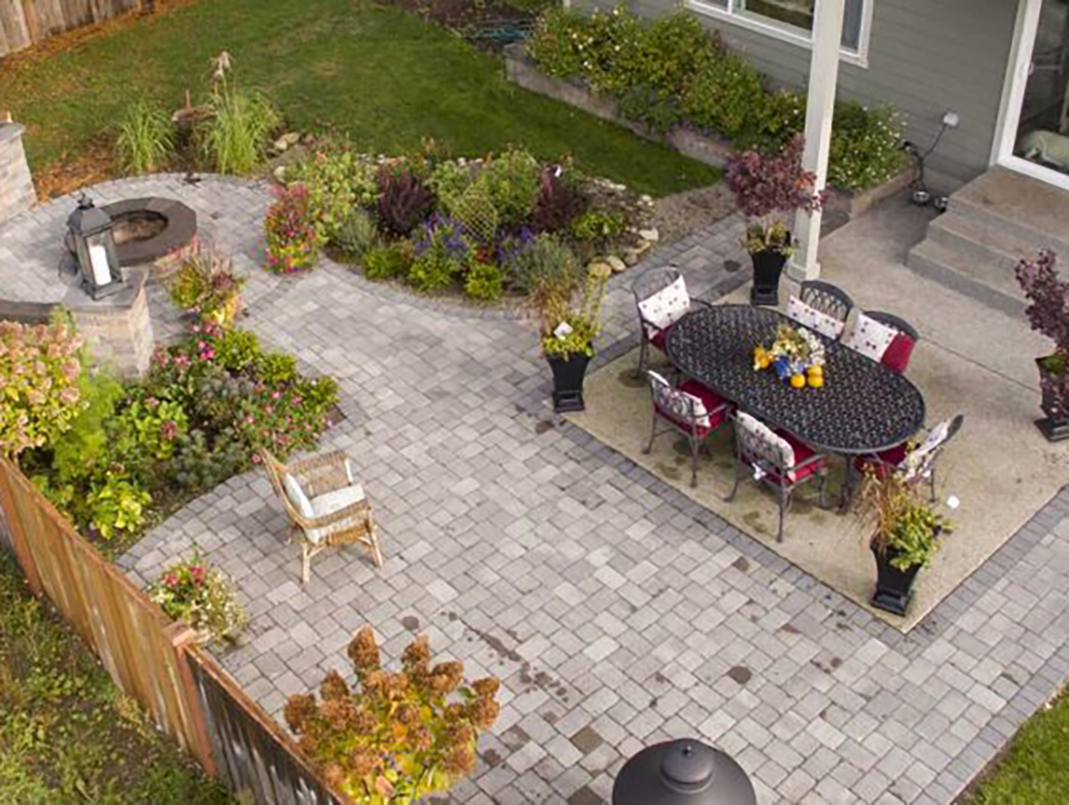 Paver Patio Ideas 1024x427 3